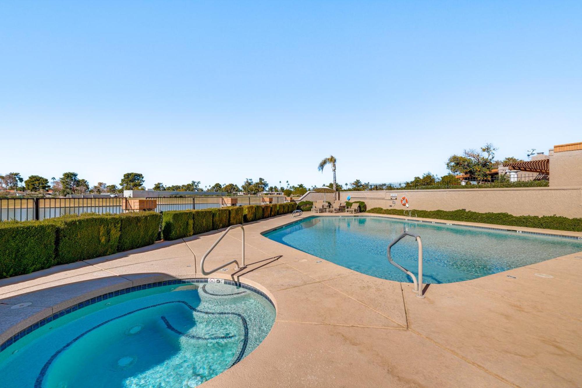 Modern Scottsdale Townhome With Heated Pool Access Exterior photo